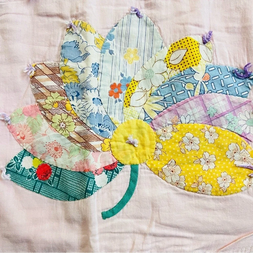 70”x80” Vintage Handmade Cotton Quilt.